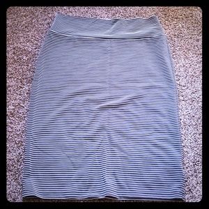 LULAROE CASSIE SKIRT SIZE LARGE